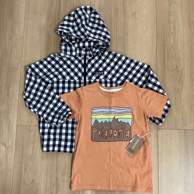 patagonia(パタゴニア)のmaru 様専用⭐︎パタゴニア5T・2点セット キッズ/ベビー/マタニティのキッズ服男の子用(90cm~)(ジャケット/上着)の商品写真