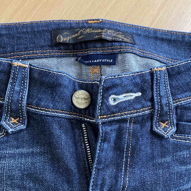 Levi's(リーバイス)のリーバイス　ジーンズ レディースのパンツ(デニム/ジーンズ)の商品写真