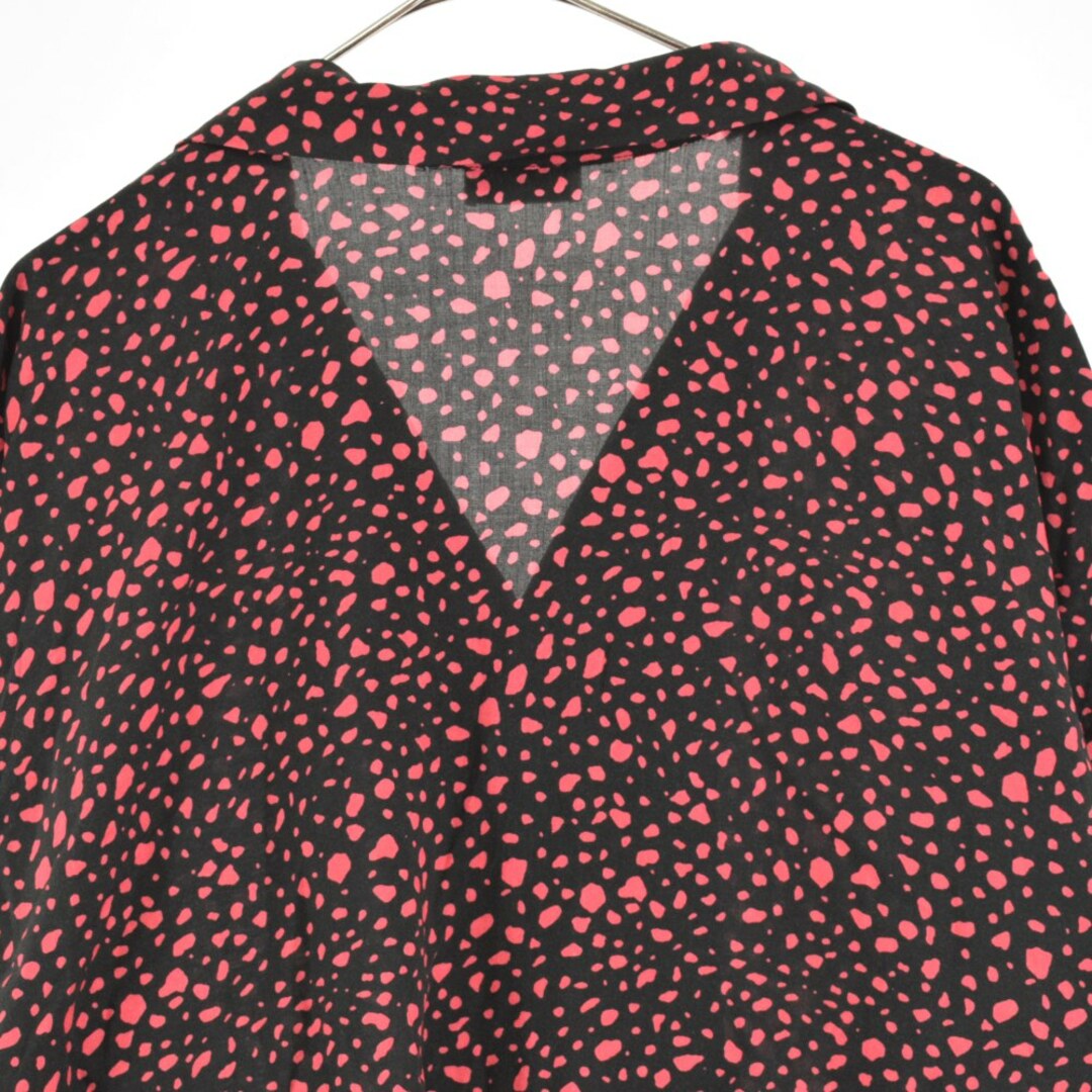 Saint Laurent(サンローラン)のSAINT LAURENT PARIS サンローランパリ 総柄デザイン 半袖レーヨン シャツ ブラック/レッド 596009 レディースのトップス(Tシャツ(半袖/袖なし))の商品写真