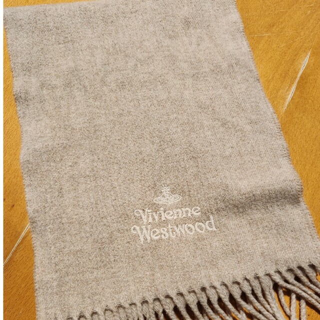 Vivienne Westwood(ヴィヴィアンウエストウッド)の【かおん様専用】Vivienne Westwood　マフラー レディースのファッション小物(マフラー/ショール)の商品写真