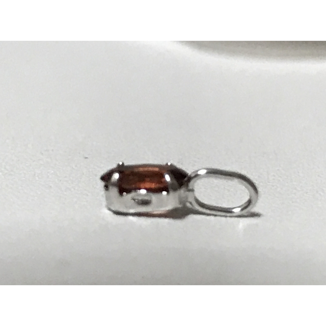 ガーネット　k10wg トップのみ レディースのアクセサリー(チャーム)の商品写真