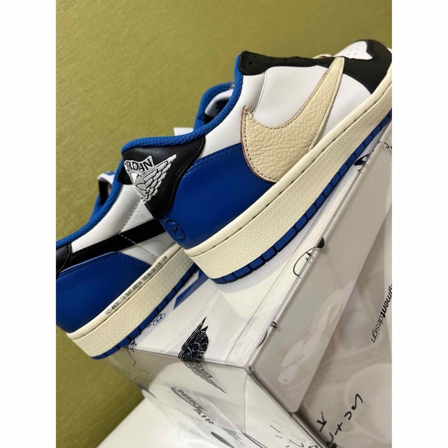 NIKE(ナイキ)の新品Travis Scott × Fragment × Nike AJ1 low メンズの靴/シューズ(スニーカー)の商品写真