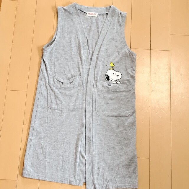 SNOOPY(スヌーピー)のスヌーピー　カーディガン　130cm　子供　ピーナッツ キッズ/ベビー/マタニティのキッズ服女の子用(90cm~)(カーディガン)の商品写真