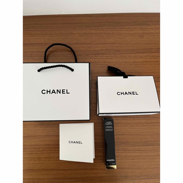 CHANEL(シャネル)のCHANEL ショッパー　ショップ紙袋 レディースのバッグ(ショップ袋)の商品写真