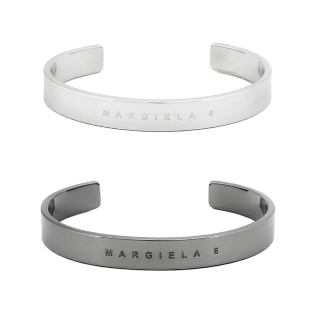 MM6(エムエムシックス)の新品 エムエムシックス MM6 Maison Margiela ブレスレット ミニマル ロゴ シルバー/ガンメタル GUNMETAL レディースのアクセサリー(ブレスレット/バングル)の商品写真