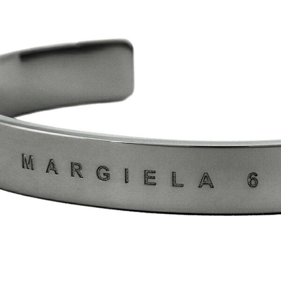 MM6(エムエムシックス)の新品 エムエムシックス MM6 Maison Margiela ブレスレット ミニマル ロゴ シルバー/ガンメタル GUNMETAL レディースのアクセサリー(ブレスレット/バングル)の商品写真
