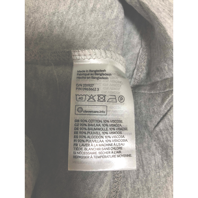 H&M(エイチアンドエム)のH&M   Tシャツ　タグ付き新品 レディースのトップス(Tシャツ(半袖/袖なし))の商品写真