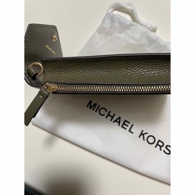 Michael Kors(マイケルコース)のMK マイケルコース　スマホショルダー　フォンケース レディースのバッグ(ショルダーバッグ)の商品写真