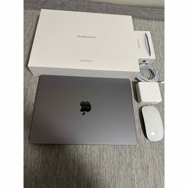 Apple - macbook pro 14inch