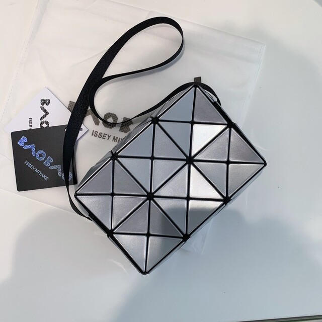 BAO BAO ISSEY MIYAKE クラッチバッグ 【メール便送料無料対応可