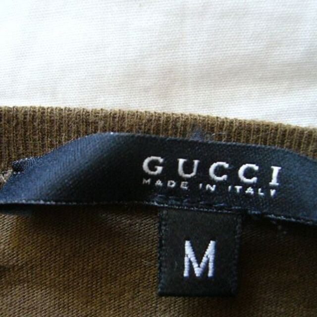 Gucci(グッチ)の少々難アリ★ロゴ入り♪GUCCI(グッチ)●Ｔシャツ/カーキ/イタリア製 レディースのトップス(Tシャツ(半袖/袖なし))の商品写真