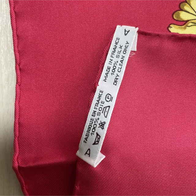 限定数のみ! HERMES エルメスカレ90シルクスカーフ馬具柄 未使用
