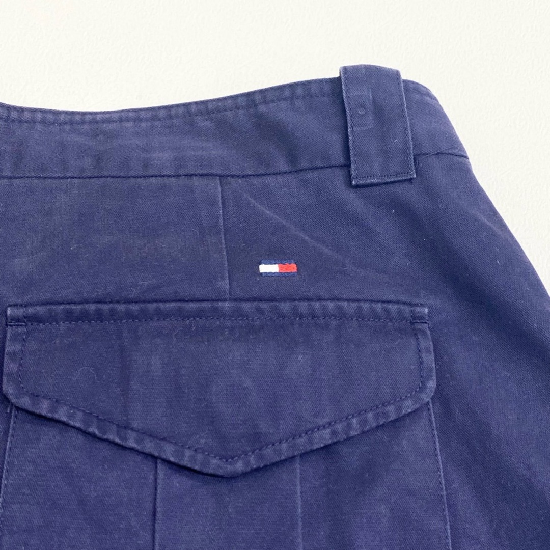 TOMMY HILFIGER(トミーヒルフィガー)のUS古着 トミーヒルフィガー TOMMY HILFIGER チノパンツ ワンタック ロゴ ワンポイント 刺繍 サイズ：W37 L29.5 ビッグサイズ ネイビー 【中古】 メンズのスーツ(スラックス/スーツパンツ)の商品写真