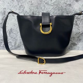 フェラガモ(Ferragamo)のFerragamoフェラガモ ショルダーバッグ ネイビー レザー(ショルダーバッグ)