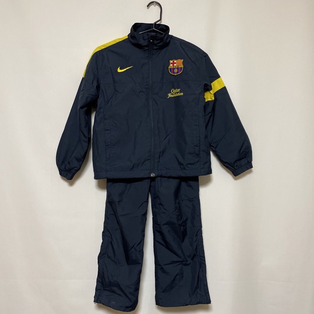 NIKE(ナイキ)のバルセロナ　FC.Barcelona XSサイズ　上下セットアップ キッズ/ベビー/マタニティのキッズ服男の子用(90cm~)(ジャケット/上着)の商品写真