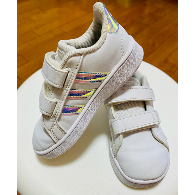 adidas(アディダス)のadidas スニーカー　キッズ　子供　14cm キッズ/ベビー/マタニティのベビー靴/シューズ(~14cm)(スニーカー)の商品写真