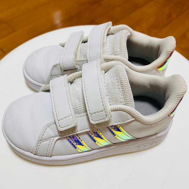 adidas(アディダス)のadidas スニーカー　キッズ　子供　14cm キッズ/ベビー/マタニティのベビー靴/シューズ(~14cm)(スニーカー)の商品写真