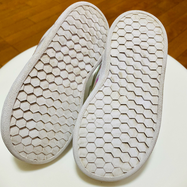 adidas(アディダス)のadidas スニーカー　キッズ　子供　14cm キッズ/ベビー/マタニティのベビー靴/シューズ(~14cm)(スニーカー)の商品写真