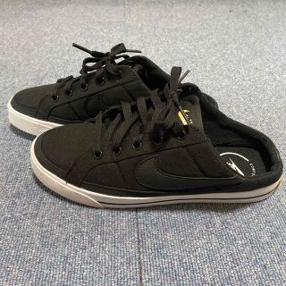 NIKE スリッポン サイズ複数あり！レディース 黒 かわいいデザイン！