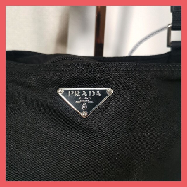 PRADA(プラダ)の【正規品】プラダPRADA ショルダーバッグ 白タグあり イタリア製 レディースのバッグ(ショルダーバッグ)の商品写真