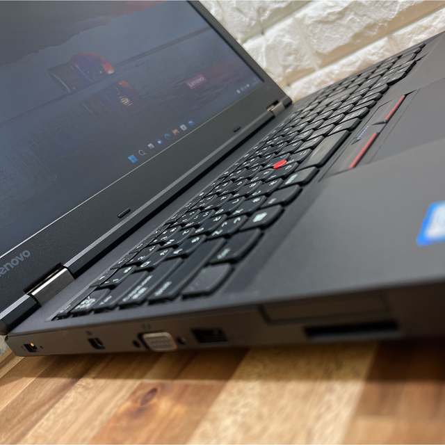 Lenovo - 【バッテリー良好】Thinkpad☘新品SSD256GB☘Core i5第7世代