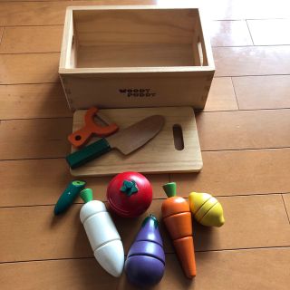 ウッディプッディ(WOODY PUDDY)の☆木製 ウッディプッディのはじめてのおままごと サラダセット (その他)