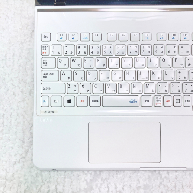 NEC❣️SSD240GB❣️カメラ付✨白ノートパソコン✨初心者向け☘️事務作業