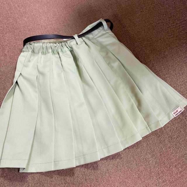 lovetoxic(ラブトキシック)のラブトキシック　スカート　150 キッズ/ベビー/マタニティのキッズ服女の子用(90cm~)(スカート)の商品写真