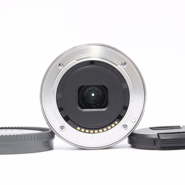 SONY(ソニー)の✨大人気パンケーキ単焦点レンズ✨ソニー SONY E 16mm F2.8 スマホ/家電/カメラのカメラ(レンズ(単焦点))の商品写真