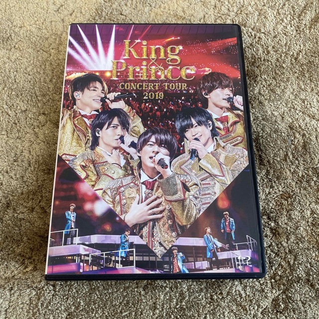 King & Prince(キングアンドプリンス)のKing&Prince TOUR 2019  Blu-ray 通常盤　キンプリ エンタメ/ホビーのDVD/ブルーレイ(アイドル)の商品写真