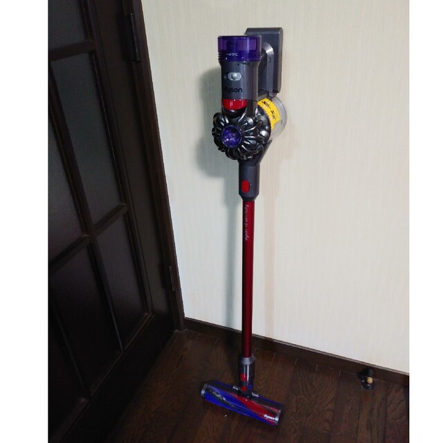 Dyson - □ダイソン V8 slim fluffy □動作確認済み/バッテリー良好の ...