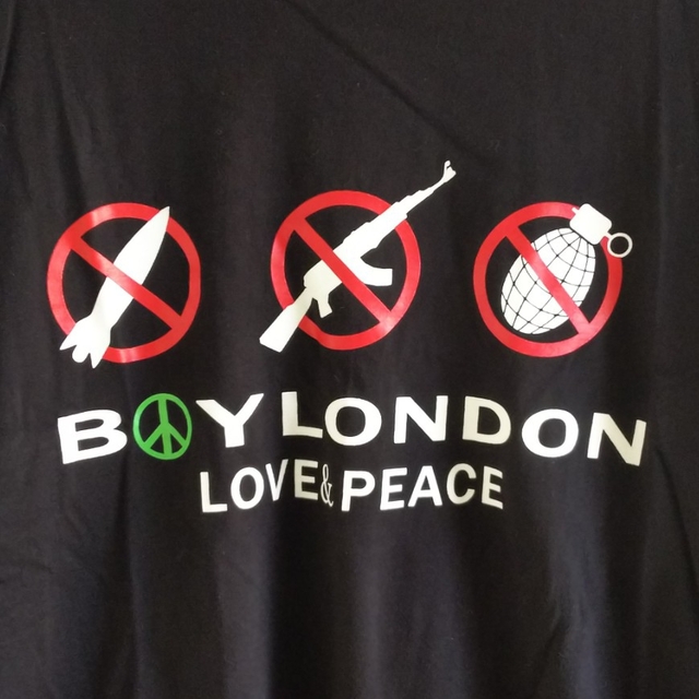 Boy London(ボーイロンドン)の◆B4 入手困難 レア 未使用 BOY LONDON LOVE&PEACE 黒 メンズのトップス(Tシャツ/カットソー(七分/長袖))の商品写真