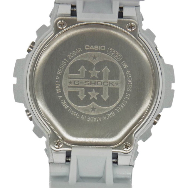 G-SHOCK(ジーショック)のG-SHOCK 30th Anniversary Model シルバー メンズの時計(腕時計(デジタル))の商品写真