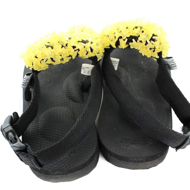 suicoke(スイコック)のスイコック セシリーバンセン トングサンダル フラワービーズ 24cm 黄 黒 レディースの靴/シューズ(サンダル)の商品写真