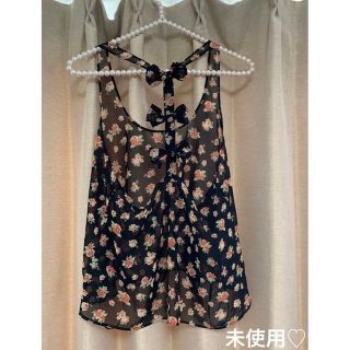 フォーエバートゥエンティーワン(FOREVER 21)のフォーエバー21♡未使用　リボンデザインキャミソール(キャミソール)