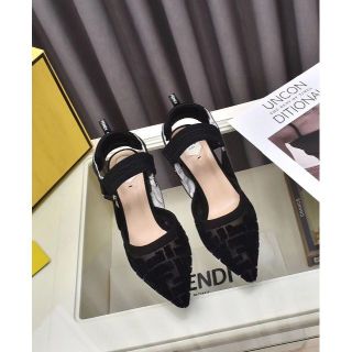 FENDI - 未使用 FENDI パテントレザー ポインテッドトゥ ぺたんこ