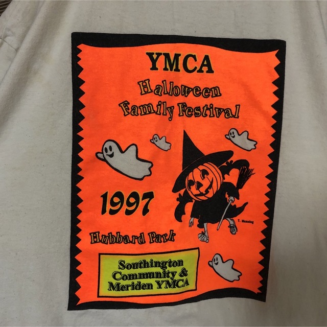 Hanes(ヘインズ)のヘインズ】90s 半袖Tシャツ　YMCA　ハロウィン　かぼちゃ　魔女　オバケ32 メンズのトップス(Tシャツ/カットソー(半袖/袖なし))の商品写真