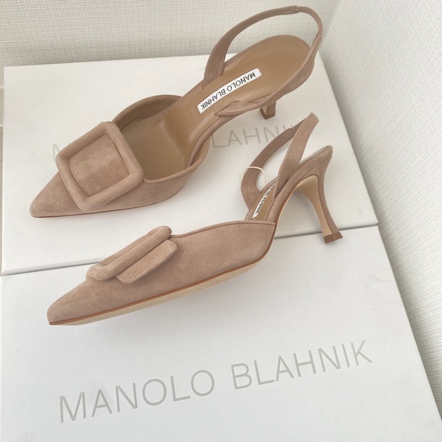 MANOLO BLAHNIK マノロブラニク　パンプス　バックルパンプス　レザー