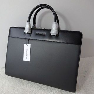 カルバンクライン(Calvin Klein)の【新品/本物】Calvin Klein  ビジネスバッグ/グレー￥36,300-(ビジネスバッグ)