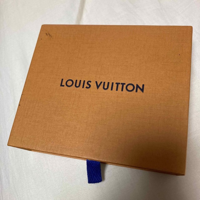 LOUIS VUITTON(ルイヴィトン)のルイヴィトン折財布 レディースのファッション小物(財布)の商品写真