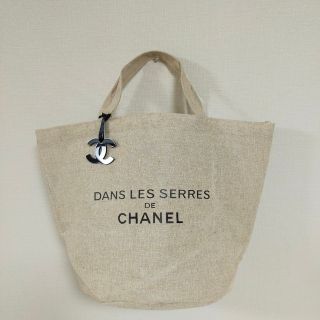 シャネル(CHANEL)の新品未使用 CHANEL ノベルティ トートバッグ リネン ビッグチャーム付き(トートバッグ)