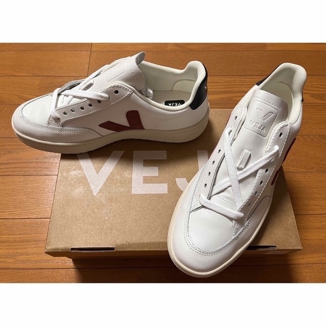 爆買い新品 ヤフオク! - 新品 VEJA ヴェジャ V-12 Leather レザー