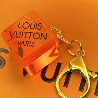 ルイヴィトン(LOUIS VUITTON)の【ルイヴィトン】キューブキーホルダー　オレンジandゴールド(キーホルダー)