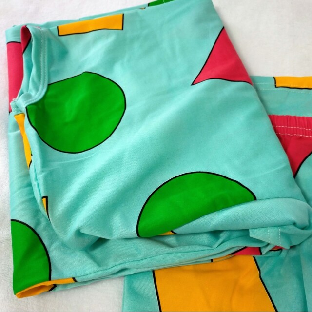 ♥️専用です♥️ XＬミント　クレヨンしんちゃん　パジャマ　半袖　可愛い　部屋着 レディースのルームウェア/パジャマ(パジャマ)の商品写真