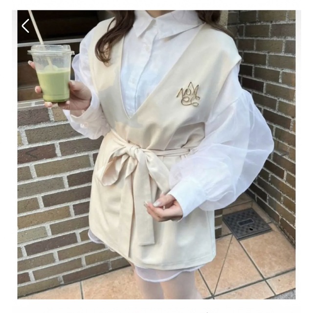 NICE CLAUP one after another NICE CLAUP ブローチ付きベストの通販 by m|ナイスクラップならラクマ ナイスクラップ ブローチ付きベスト