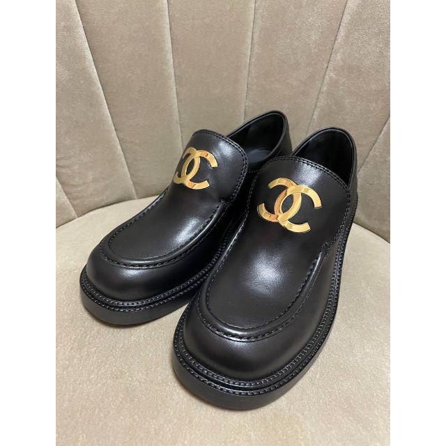 満点の CHANEL 37新品未使用 ローファー 22-23AW新作 ローファー+革靴