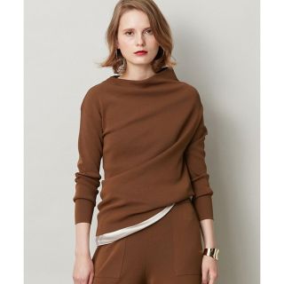 ベイジ(BEIGE,)のベイジ　セットアップ　アシンメトリーカットソー　サイドスリット入りパンツ(セット/コーデ)