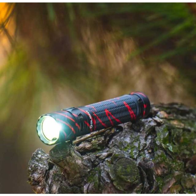 オーライト OLIGHT WARRIOR Mini 2 BLACK LAVAの通販 by ガラクタ市場