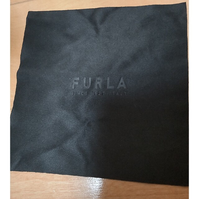Furla(フルラ)のフルラ純正メガネケース新品未使用 レディースのファッション小物(サングラス/メガネ)の商品写真
