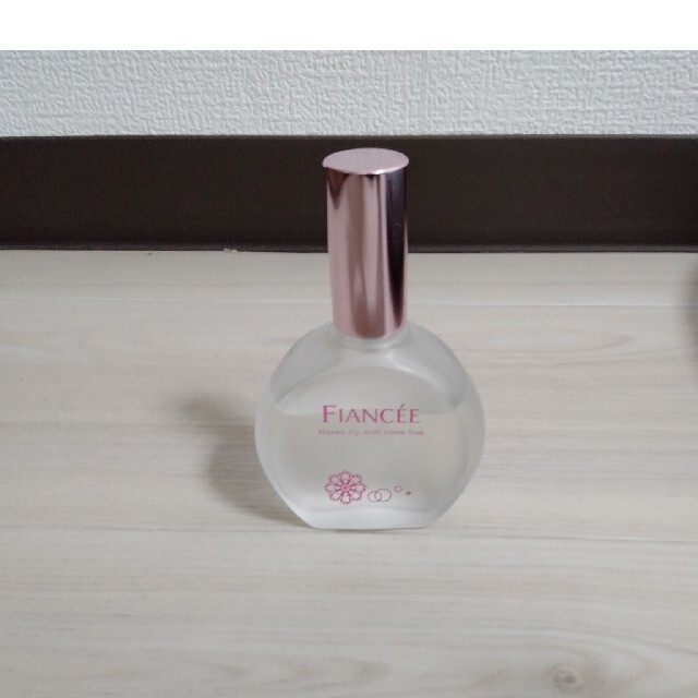 FIANCEE(フィアンセ)のFIANCEE ピュアシャンプー コスメ/美容の香水(香水(女性用))の商品写真